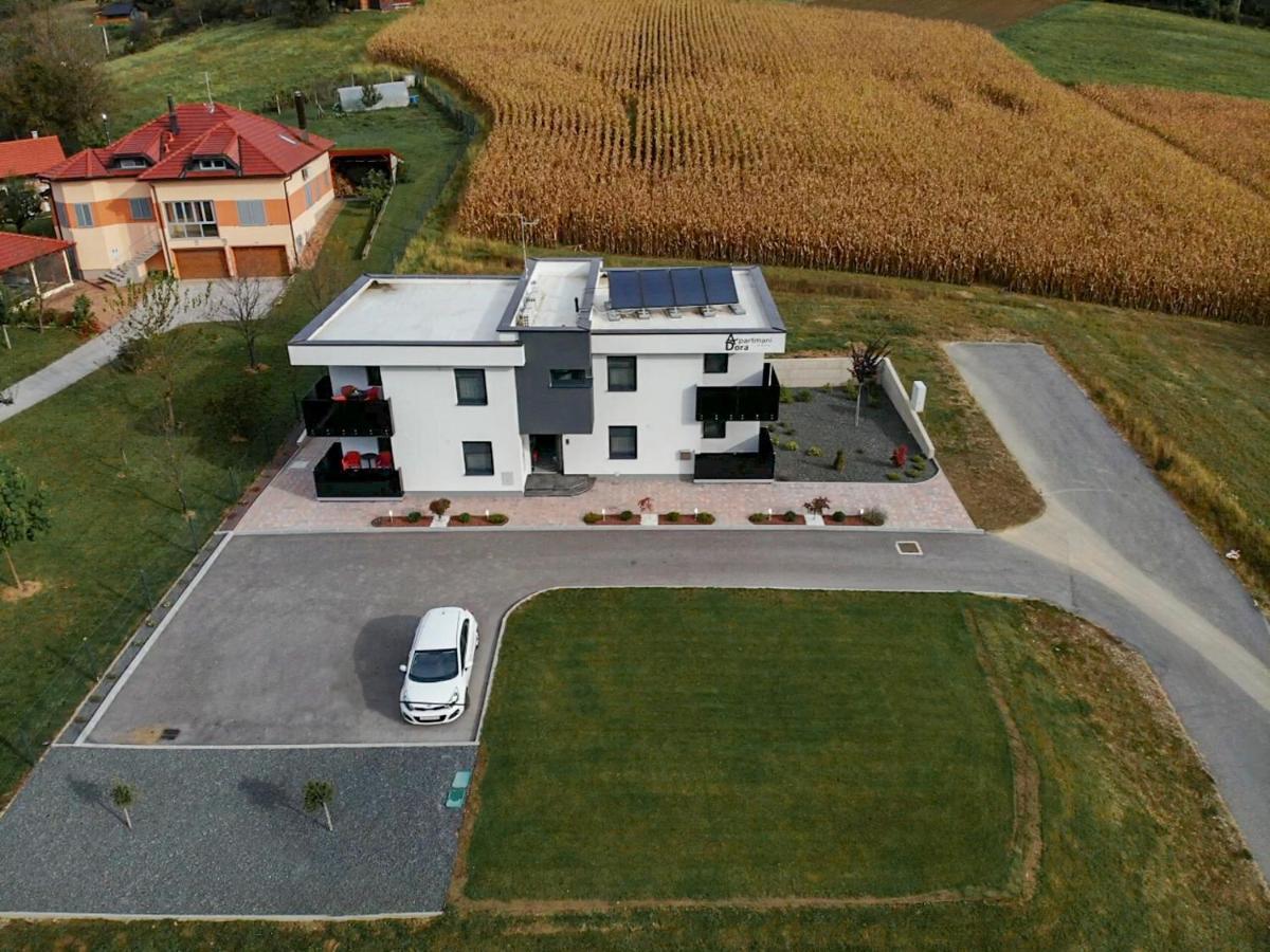 Apartments Dora Sveti Martin Na Muri Bagian luar foto