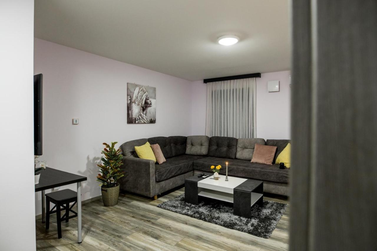 Apartments Dora Sveti Martin Na Muri Bagian luar foto