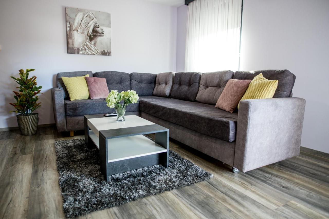 Apartments Dora Sveti Martin Na Muri Bagian luar foto