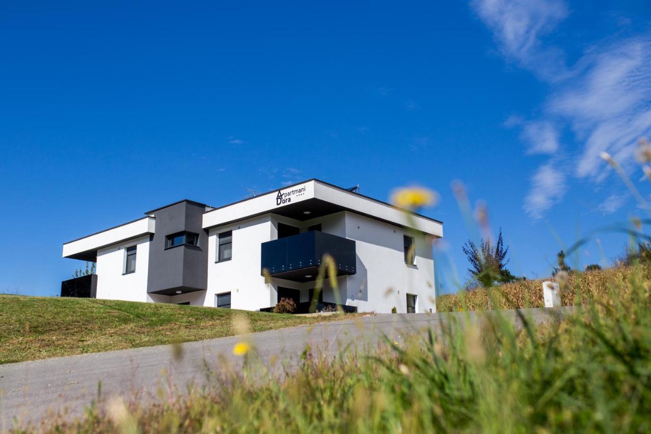 Apartments Dora Sveti Martin Na Muri Bagian luar foto