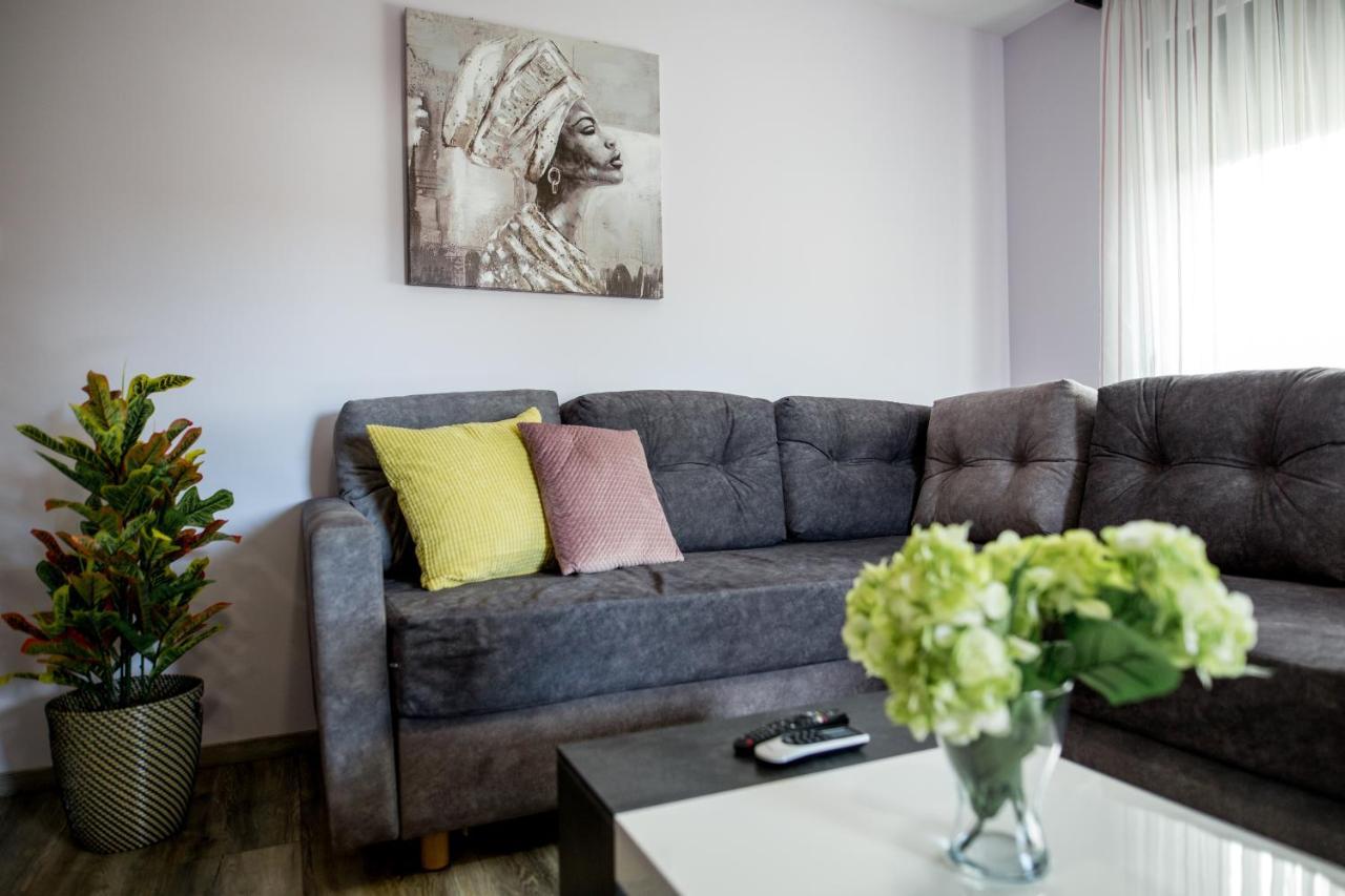 Apartments Dora Sveti Martin Na Muri Bagian luar foto
