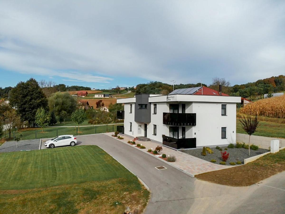 Apartments Dora Sveti Martin Na Muri Bagian luar foto