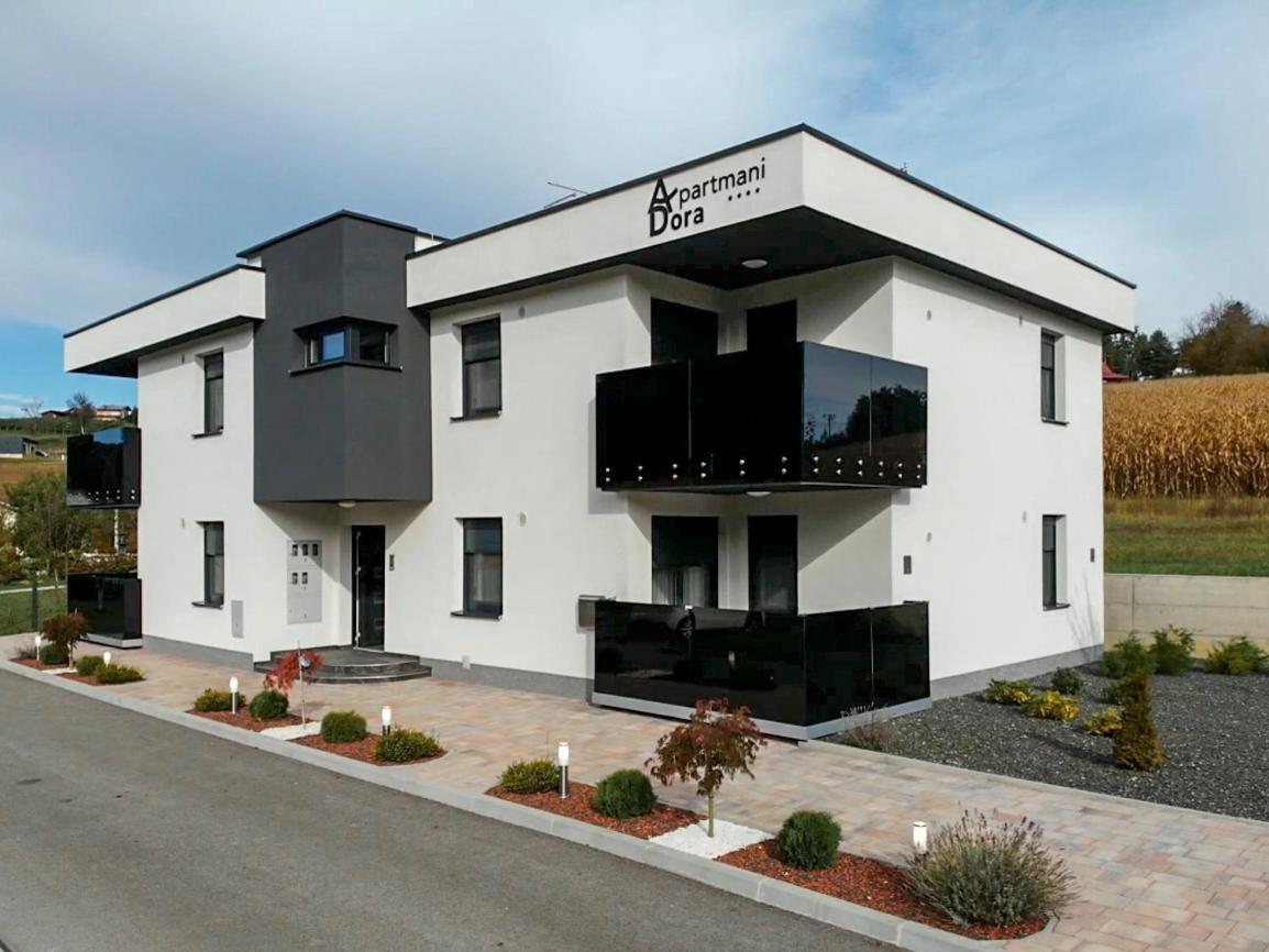 Apartments Dora Sveti Martin Na Muri Bagian luar foto