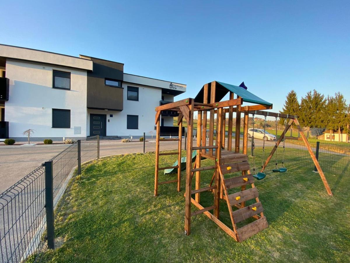 Apartments Dora Sveti Martin Na Muri Bagian luar foto